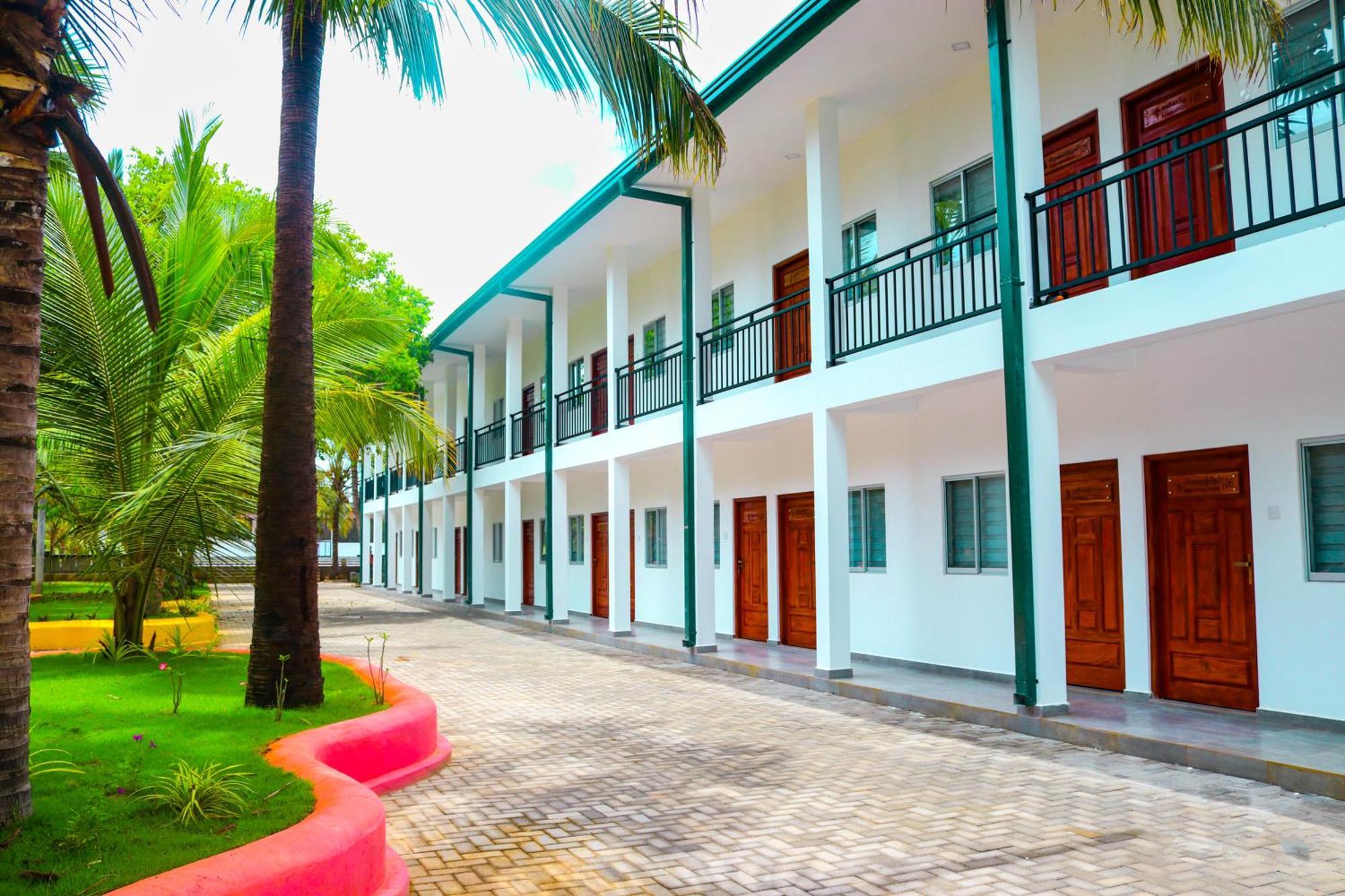 Reecha Resort & Hotel Kilinochchi Екстер'єр фото