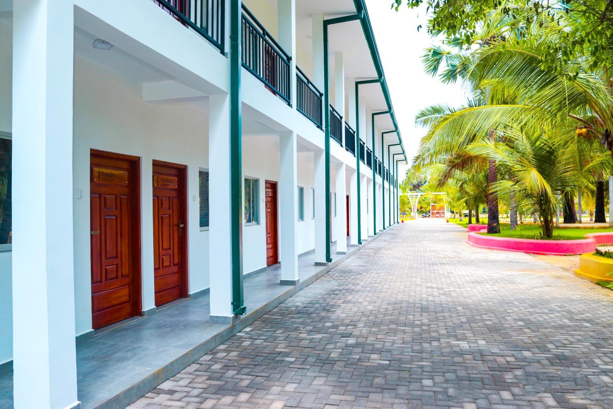 Reecha Resort & Hotel Kilinochchi Екстер'єр фото