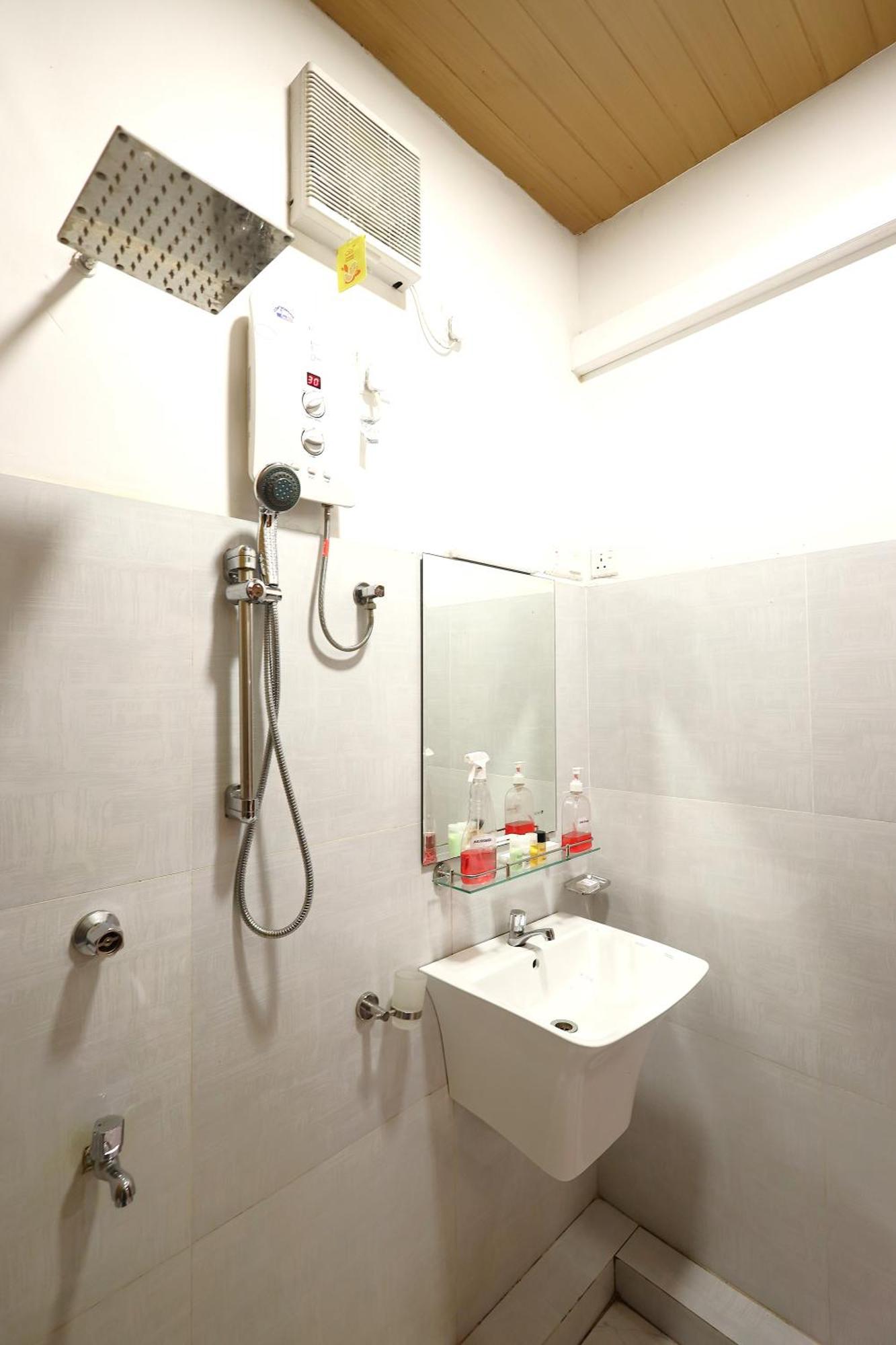 Reecha Resort & Hotel Kilinochchi Екстер'єр фото